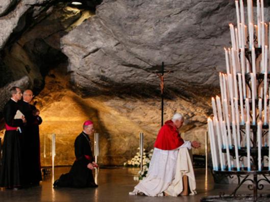 pope-benedict-xvi-lourdes-france_large